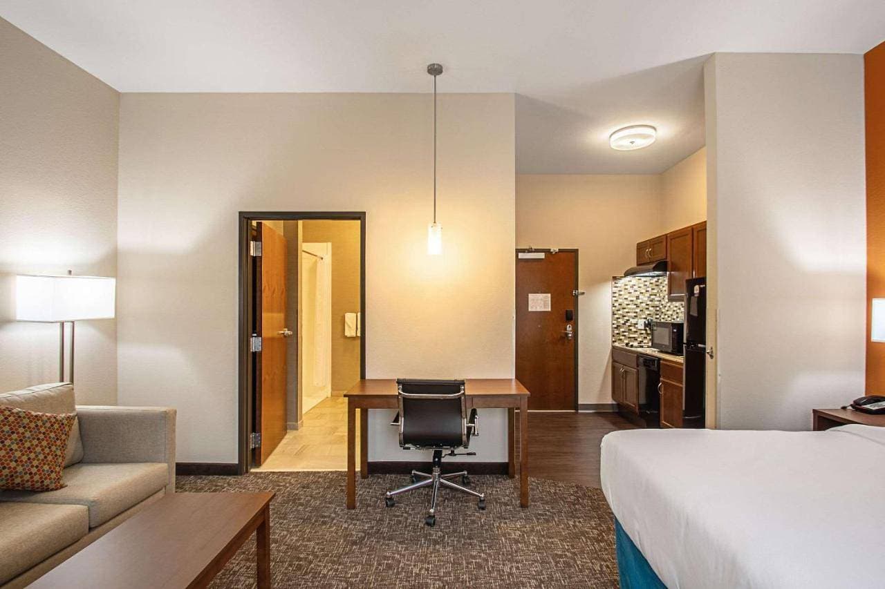 Foto 7 von 10: King Suite - Accessible/Non-Smoking