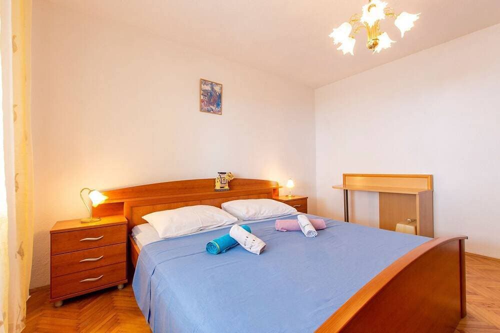 Foto 3 von 30: Wohnung in Tribalj mit Meerblick und Strand
