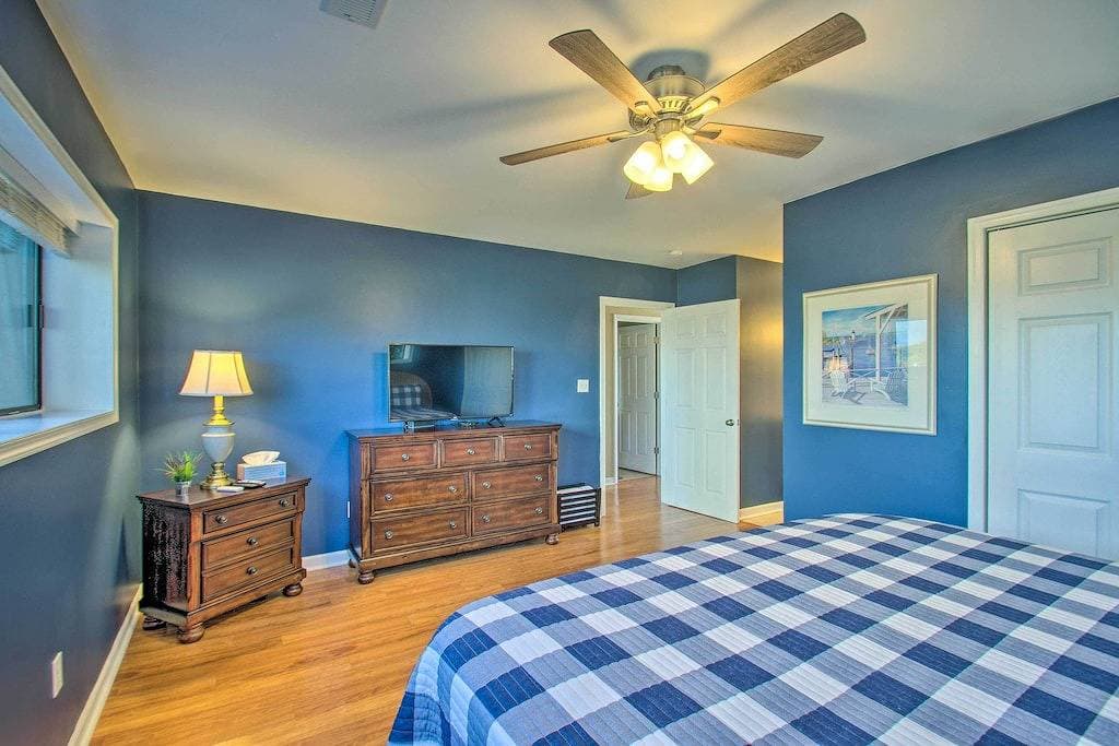 Foto 3 von 36: Sun-Filled Condo w/ Smith Mountain Lake Views