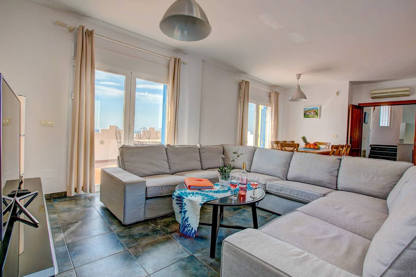 Foto 5 von 29: Villa für 10 Personen mit Garten