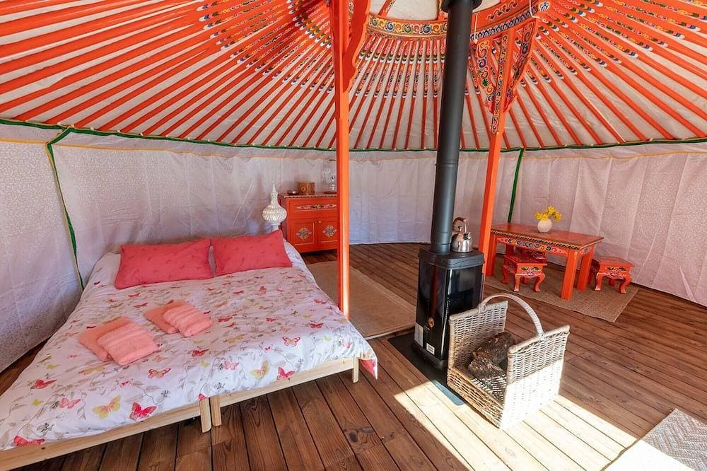 Foto 4 von 30: Ferienhaus 'Yourte Bulle De Sainte-Baume' mit WLAN