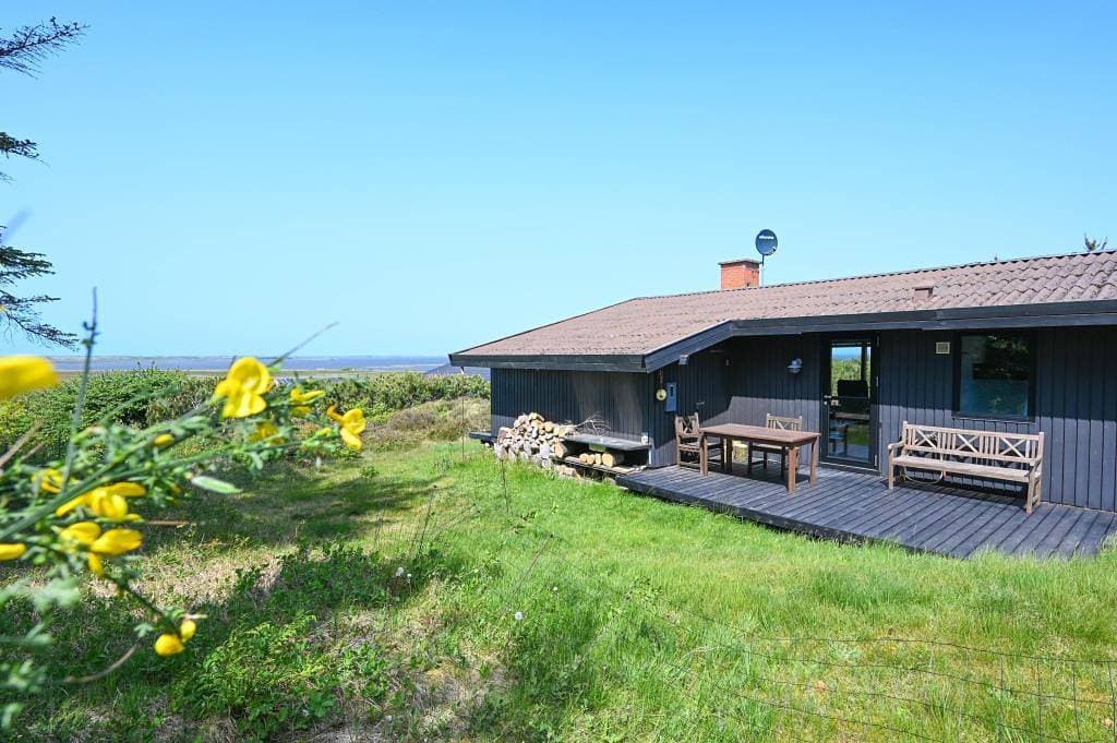 Ruhig gelegenes Ferienhaus mit weitem Blick über den Nissum Fjord 1
