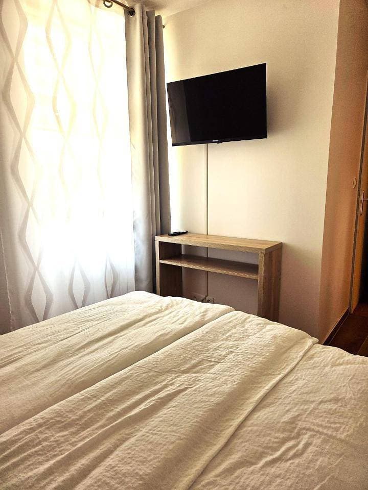 Foto 11 von 18: Double Room with Private Bathroom