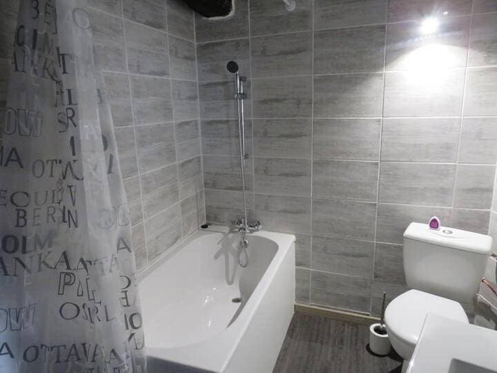 Foto 5 von 14: One-Bedroom Apartment