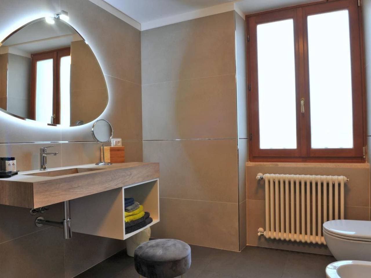 Foto 12 von 27: Ein-Zimmer-Wohnung 'Bella Vacanza 7' mit Blick aufs Wasser