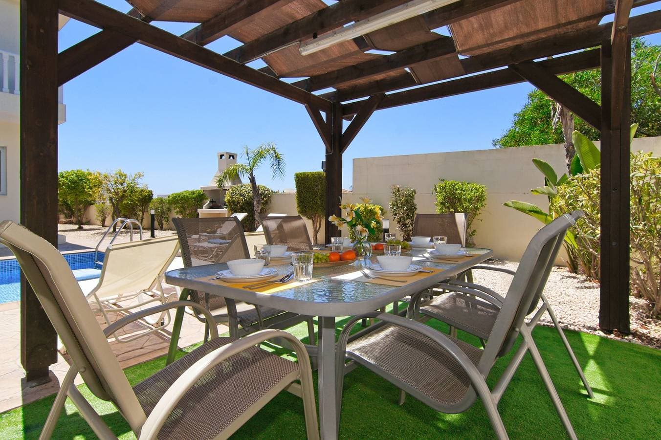 Foto 13 von 39: Villa für 8 Personen mit Balkon