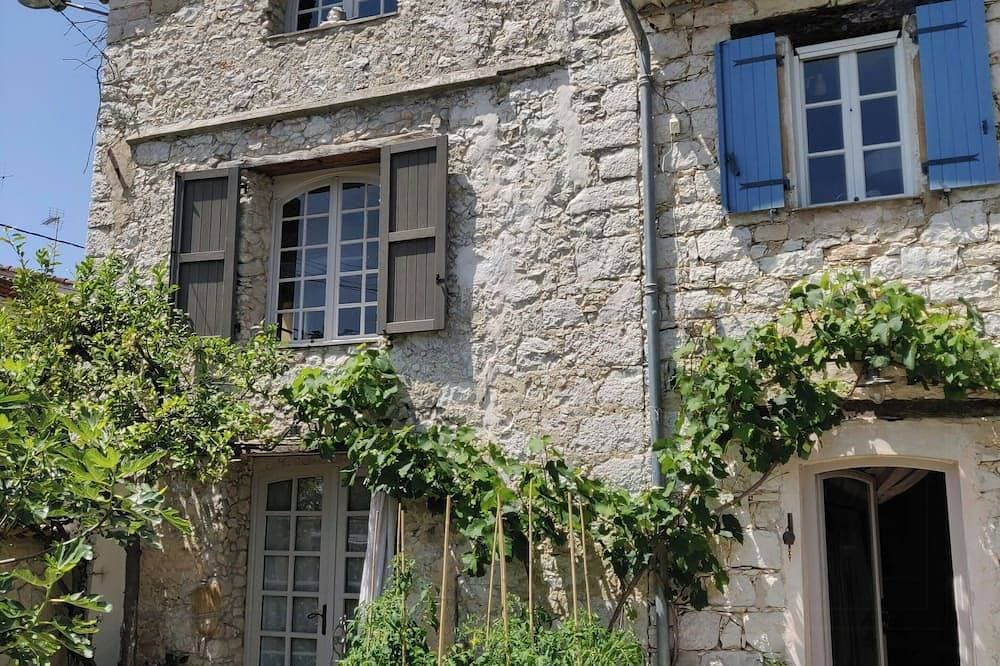 Romantische Wohnung in historischem Haus in der Provence 1