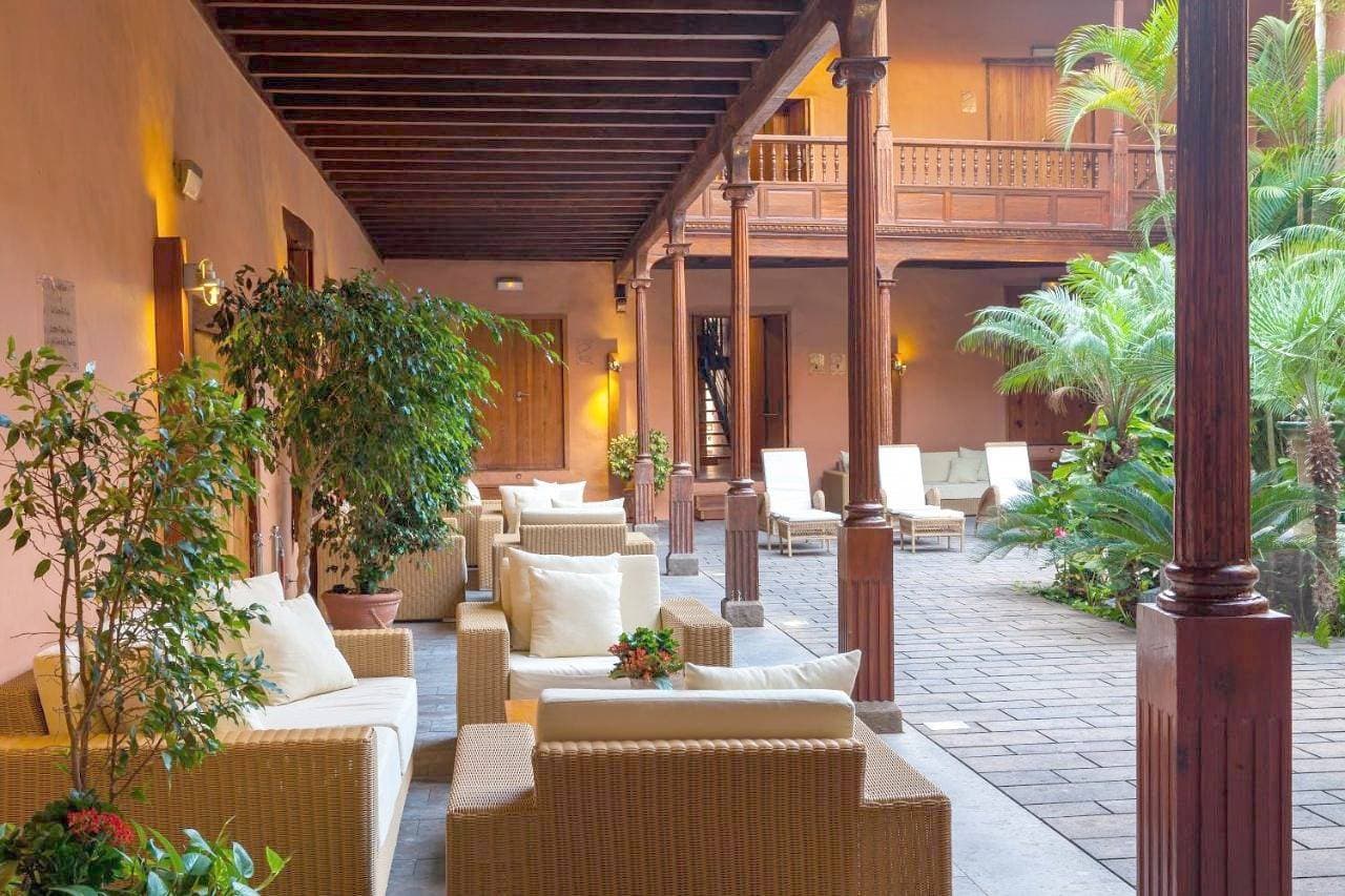 Foto 5 von 37: Hotel für 10 Personen mit Terrasse