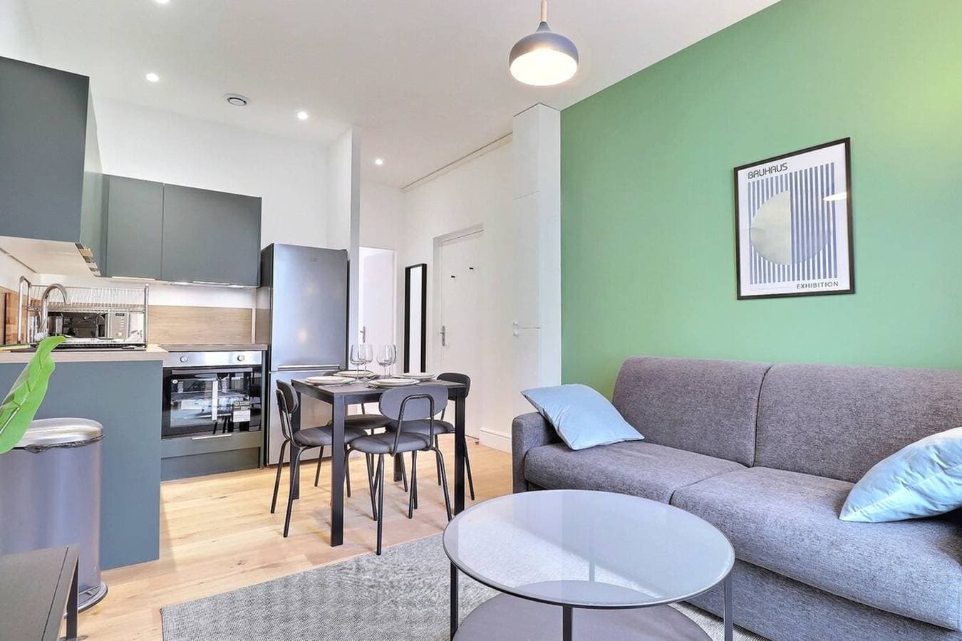 Foto 2 von 10: The Tavira - Magnificent renovated T2 apartment - Villeurbanne.