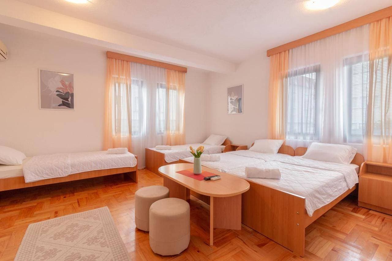 Foto 4 von 12: Small Double Room