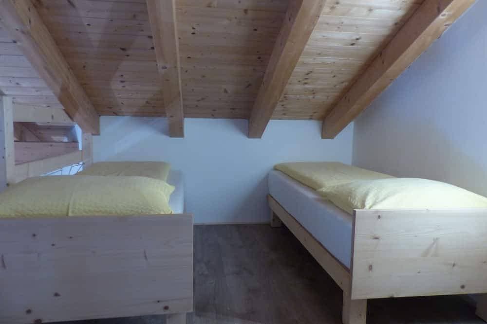 Foto 2 von 16: Ferienwohnung für 2-4 Pers. mit Südbalkon und biologischem Naturbadeteich