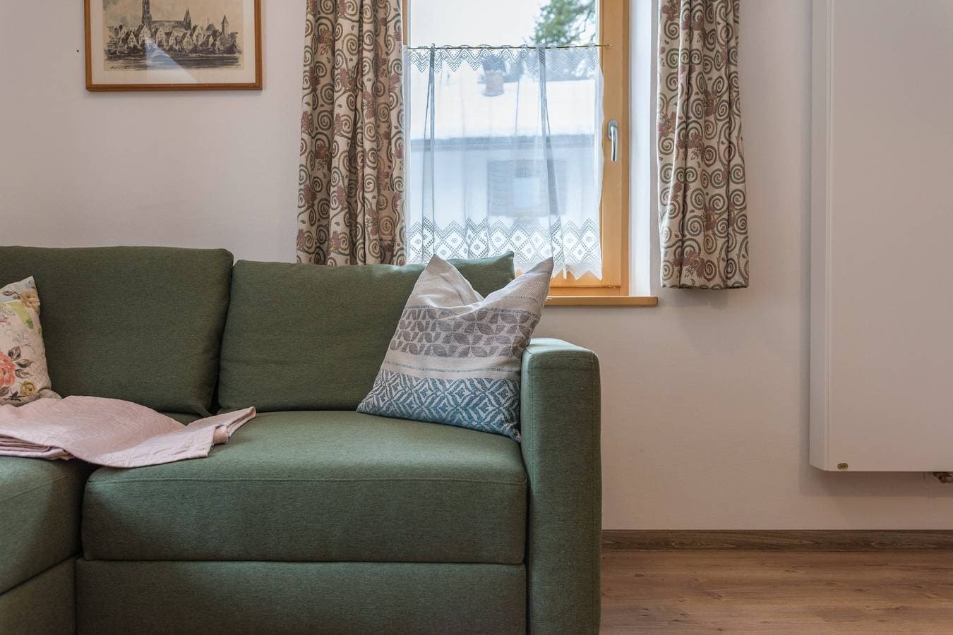 Foto 2 von 26: Gemütliche Ferienwohnung "Santner Villa Erna" mit Blick auf die Berge