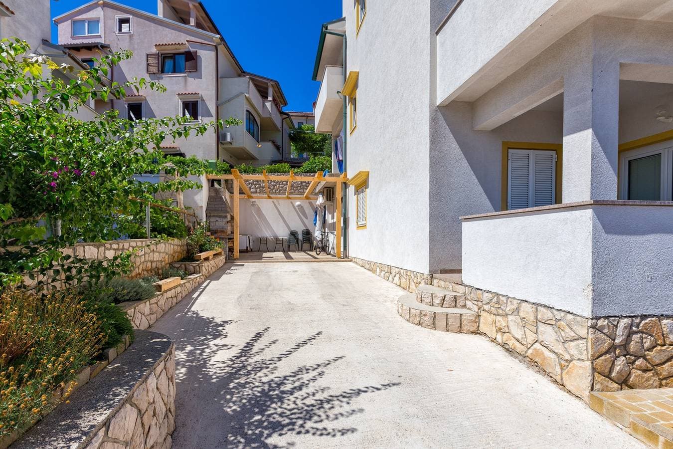 Foto 7 von 19: 1-Zimmer-Ferienwohnung mit Terrasse und Meerblick Mali Losinj, Losinj -a