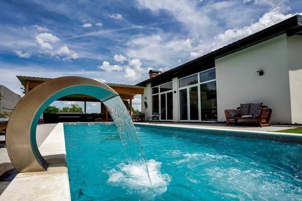 Luxusvilla Lucca in Feričanci 1