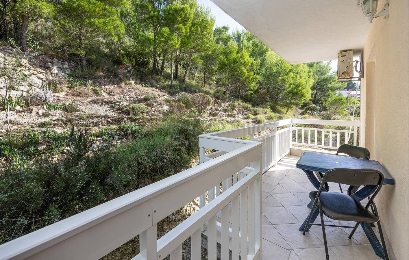 Foto 4 von 25: Terrassen-Apartment am Strand mit WiFi und Parkplatz.