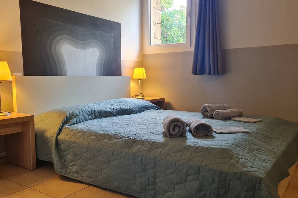 Foto 2 von 19: Klimatisierte Ferienwohnung in einer ***-Residenz mit Swimmingpool, nur wen