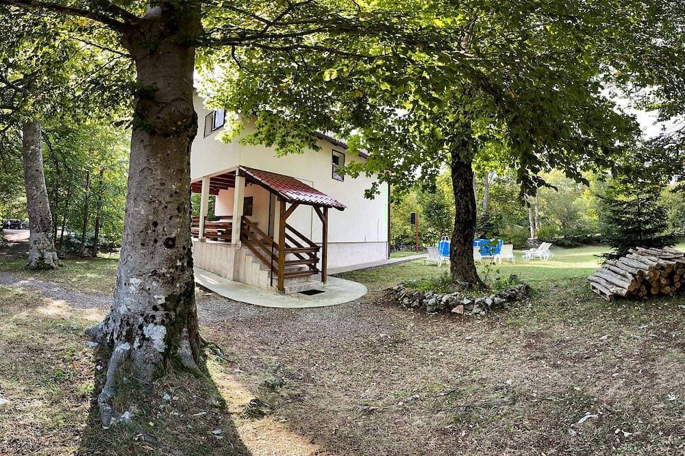 Foto 13 von 24: Berghaus mit Pool