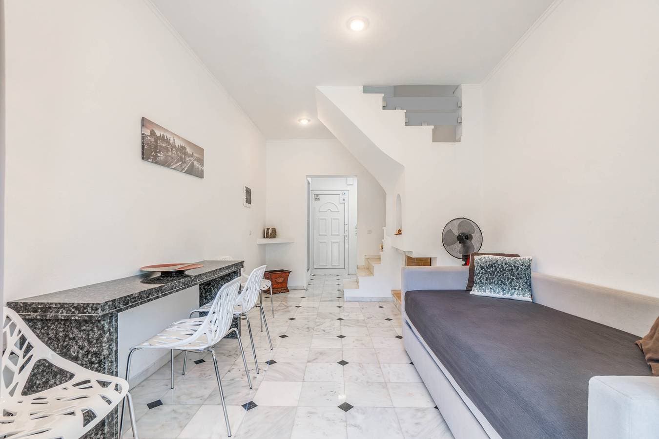 Foto 7 von 41: Apartment 'Doliva Chris' mit privatem Pool, Bergblick, WLAN und Klimaanlage