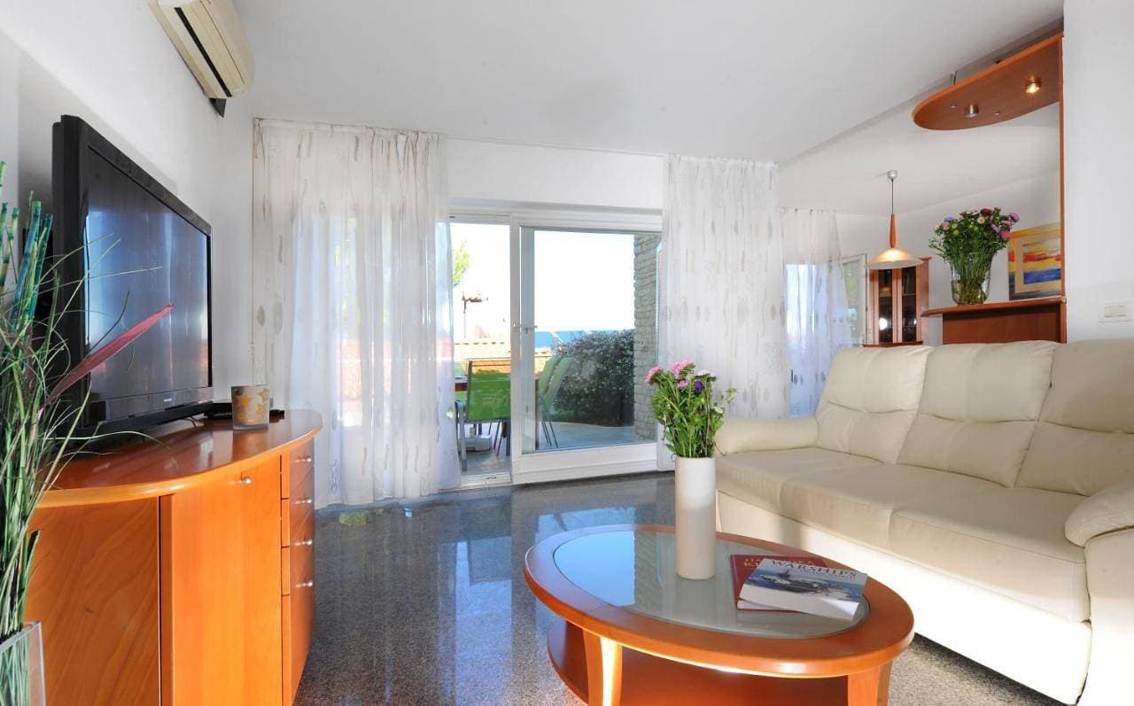 Foto 13 von 16: Two-Bedroom Apartment with Whirlpool