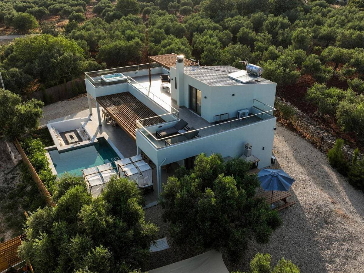 Foto 4 von 139: Villa with Private Pool