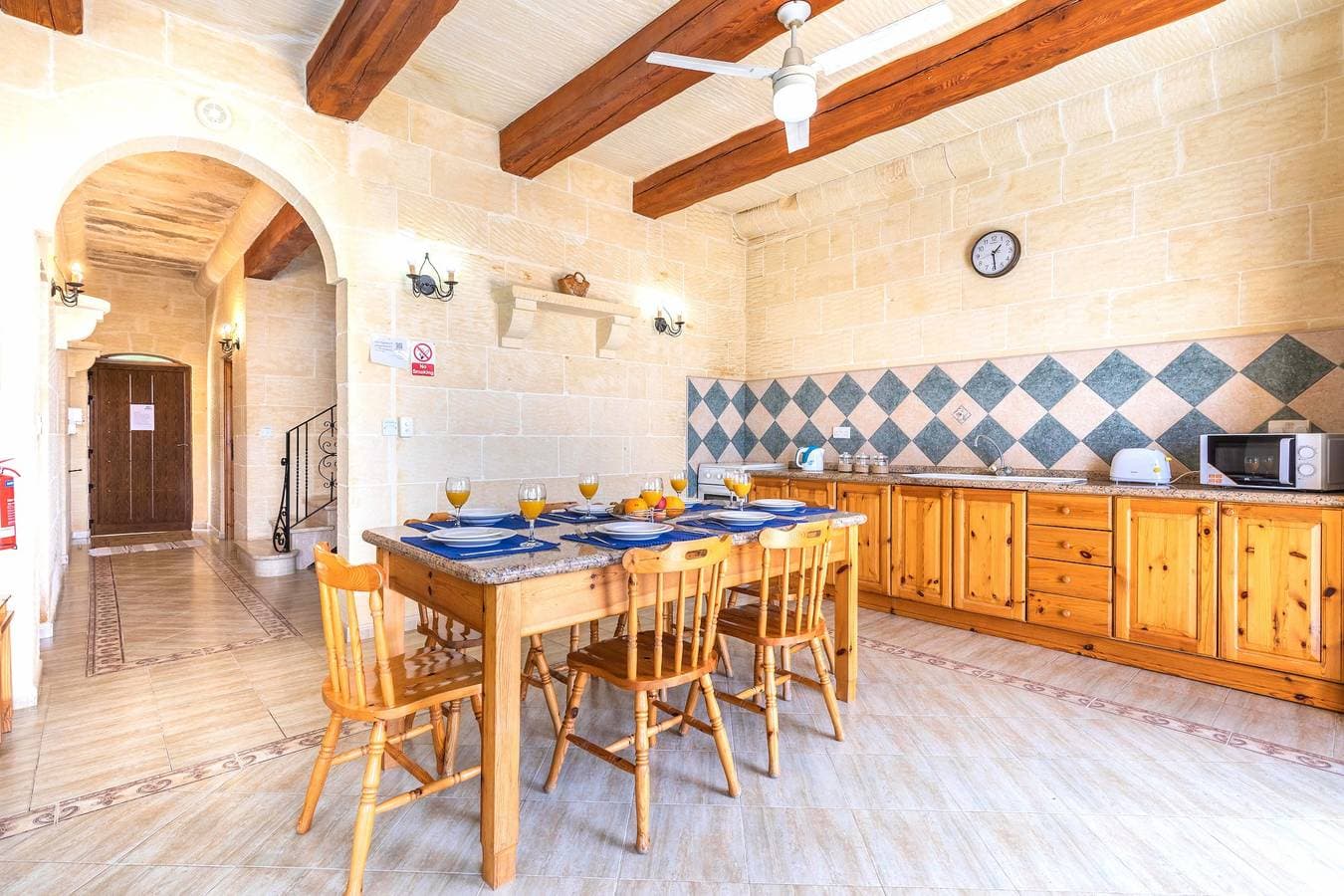 Foto 9 von 21: Villa für 8 Personen mit Meerblick