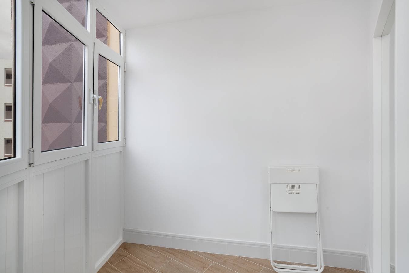 Foto 12 von 23: Ferienwohnung 'Flipper 302' mit Meerblick, Gemeinschaftspool und WLAN