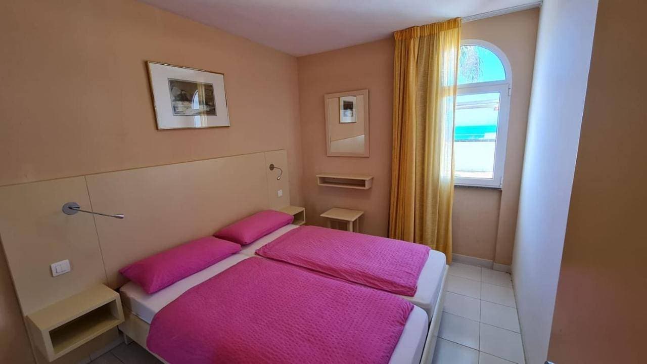 Foto 4 von 14: Three-Bedroom Apartment