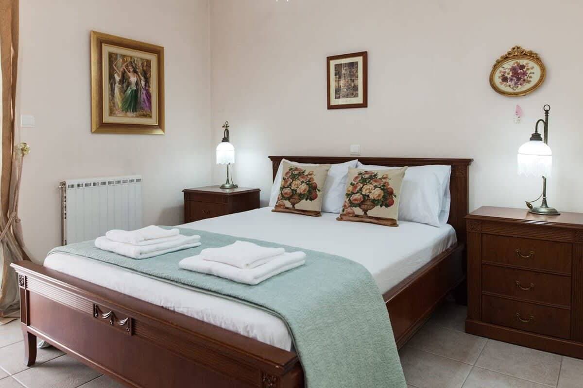 Foto 12 von 60: Sophisticated 2-Bedroom Retreat in Petroupoli