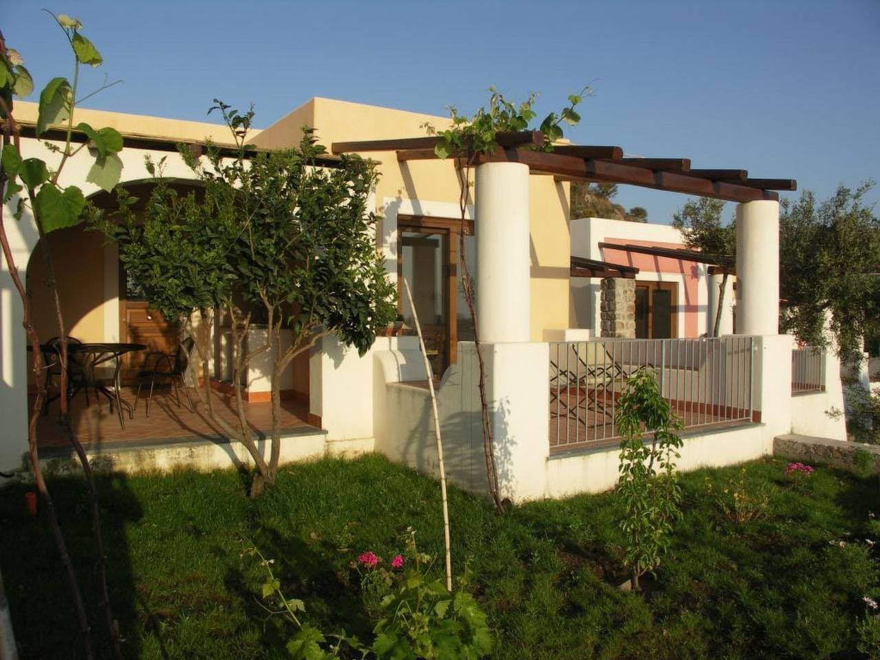Foto 3 von 23: Panorama-Villa auf den Äolischen Inseln ab 773