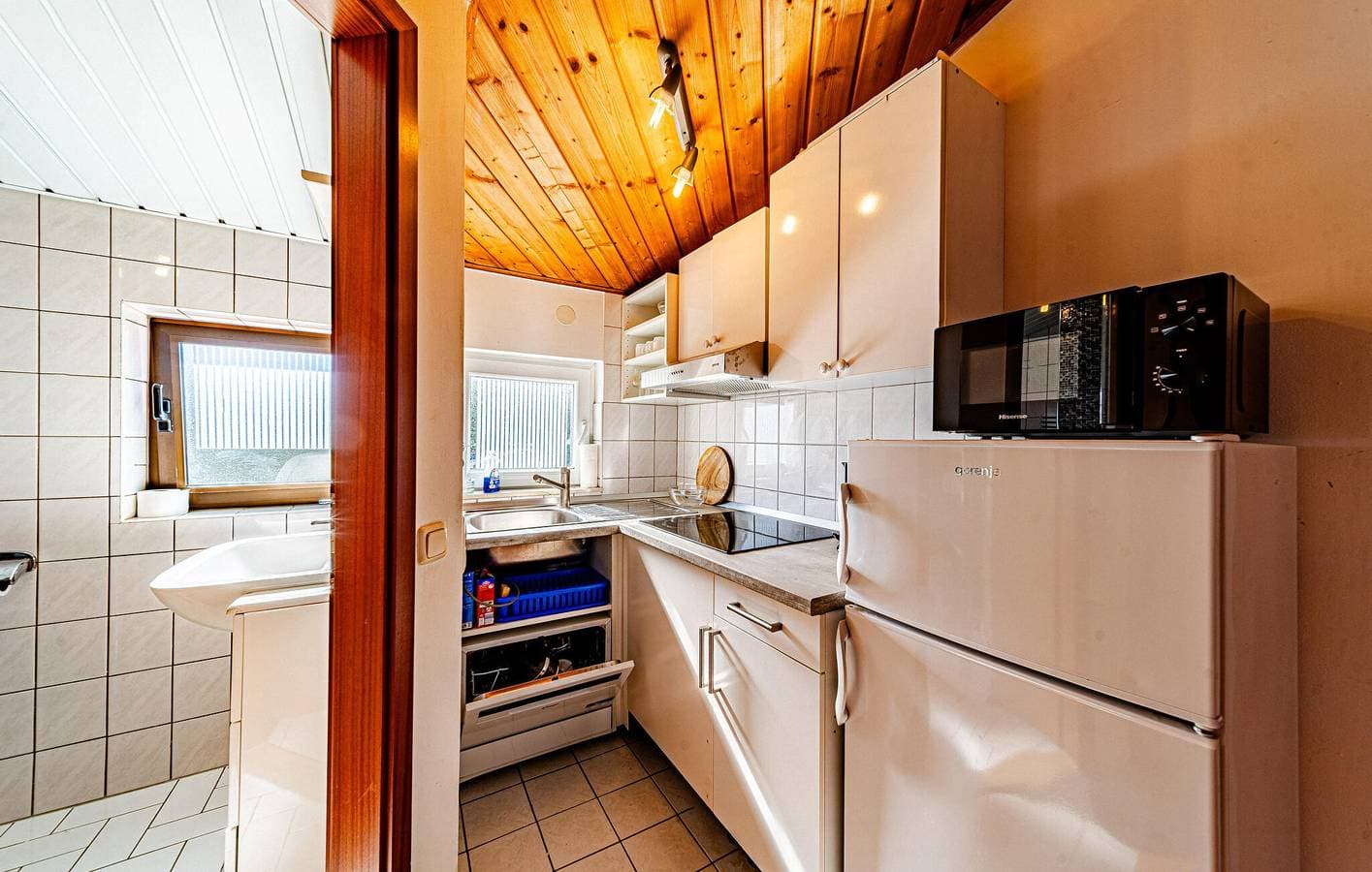 Foto 11 von 20: Gemütliche Ferienwohnung mit Terrasse, WLAN und Parkplatz in der Nähe des Strandes Tri Žala