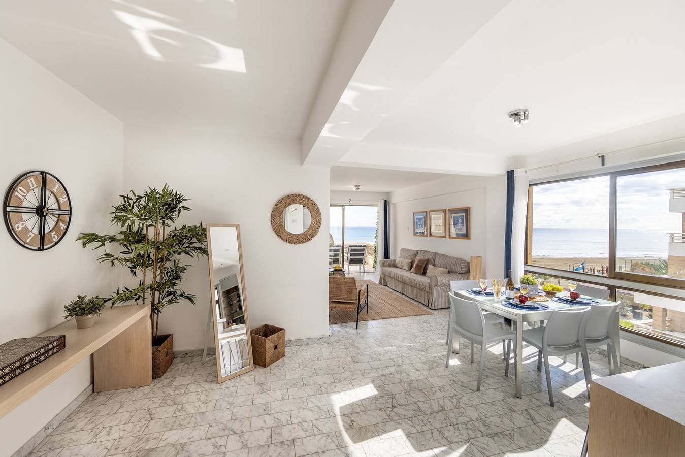 Foto 4 von 38: Mackenzie Beachfront Suite
