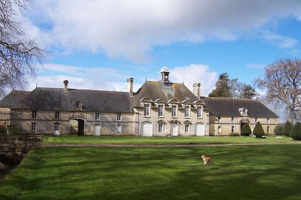 Foto 9 von 21: Historisches Denkmal zwischen Bayeux und den Landungsstränden der Normandie
