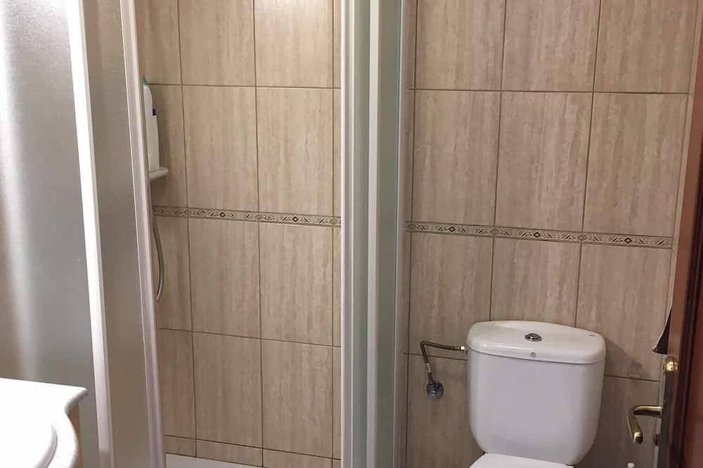 Foto 11 von 30: Schöne 2 Schlafzimmer + 2 Badezimmer Wohnung im Zentrum von Arona