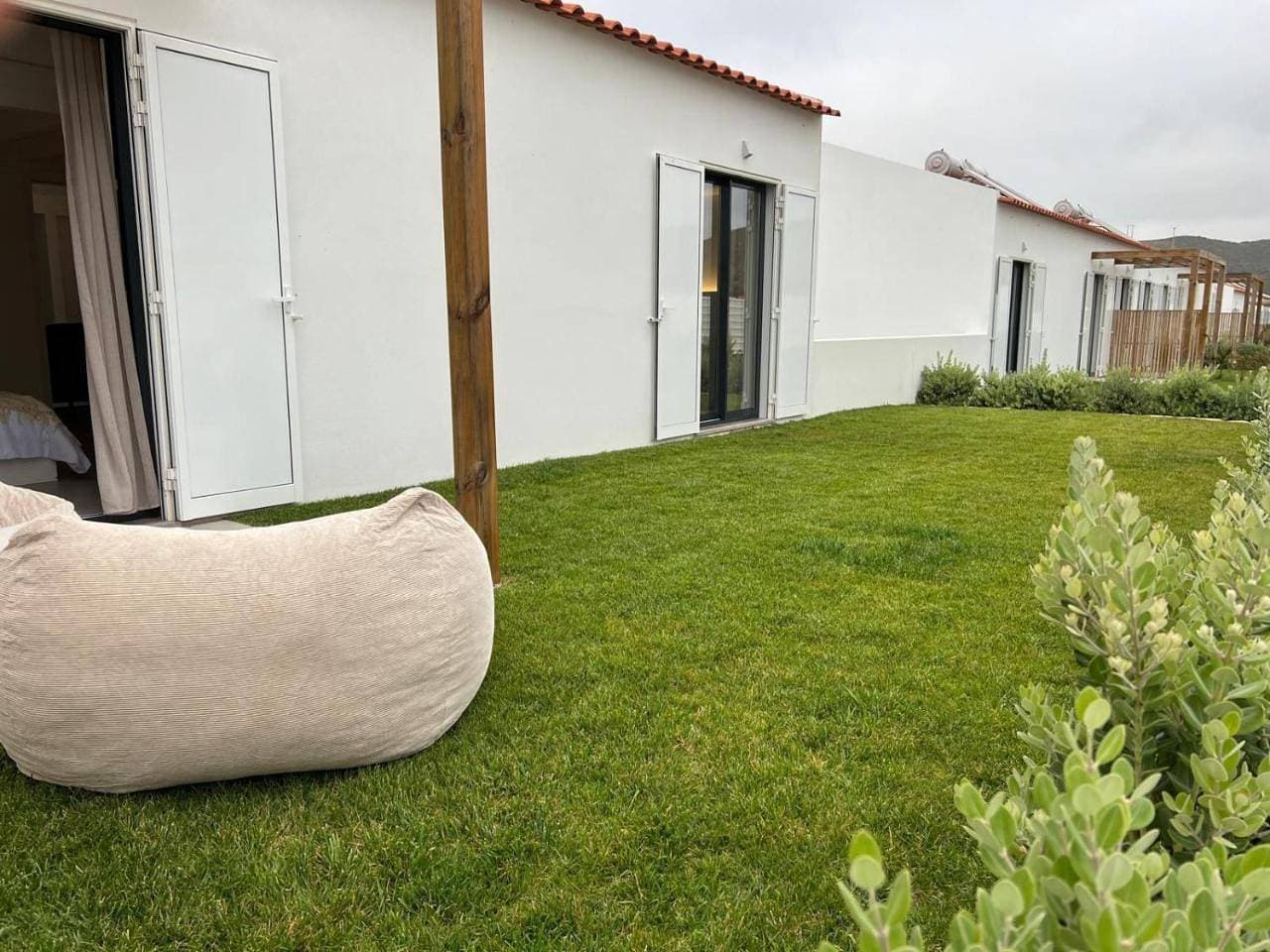 Foto 12 von 15: Three-Bedroom House