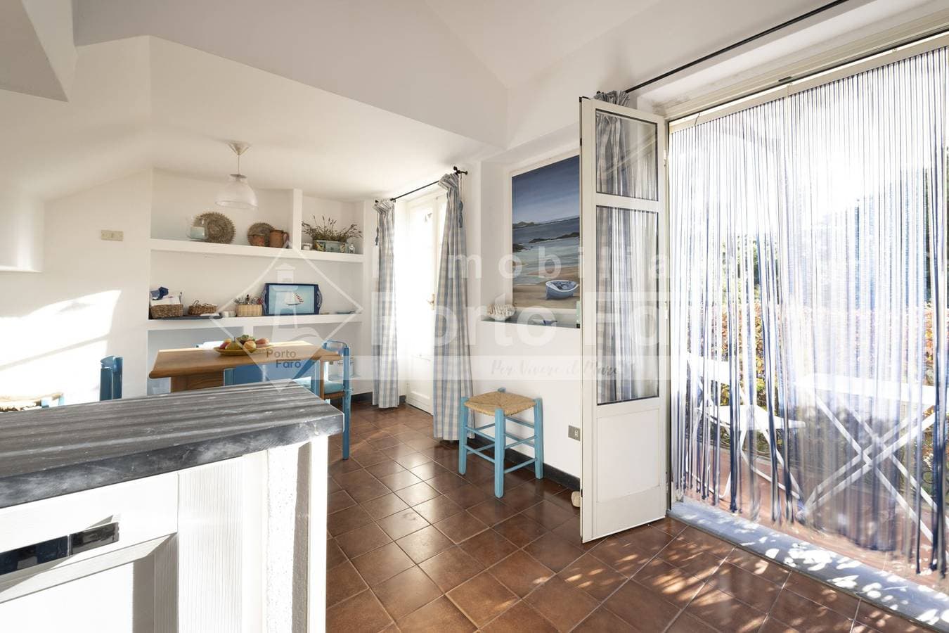 Foto 2 von 7: Ferienwohnung für 4 Personen mit Balkon