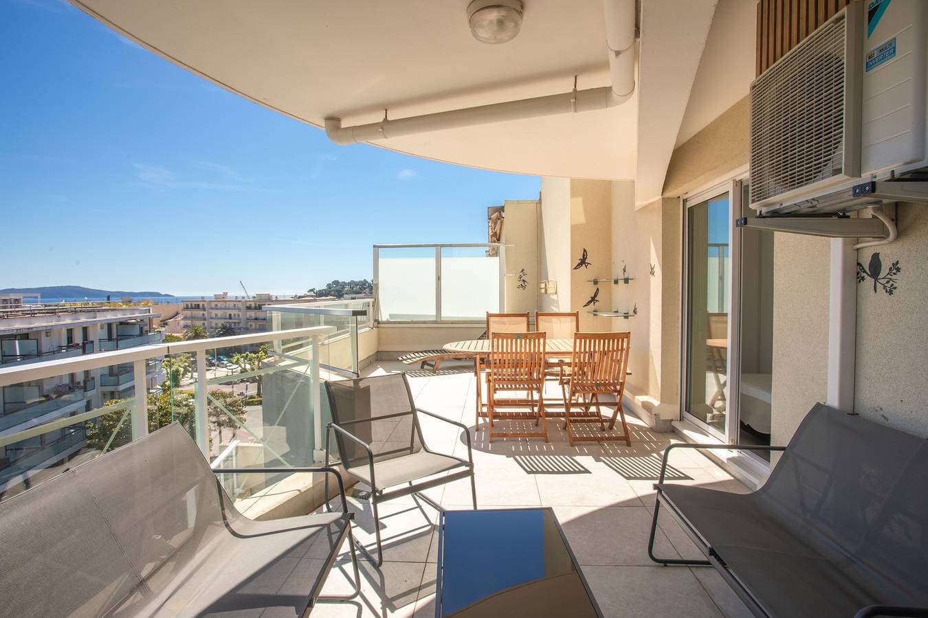 2 pièces avec terrasse vue mer 1