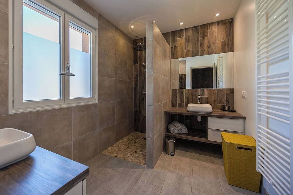 Foto 6 von 23: South Ardeche Neue Villa mit privatem Pool - 6 bis 8 Personen