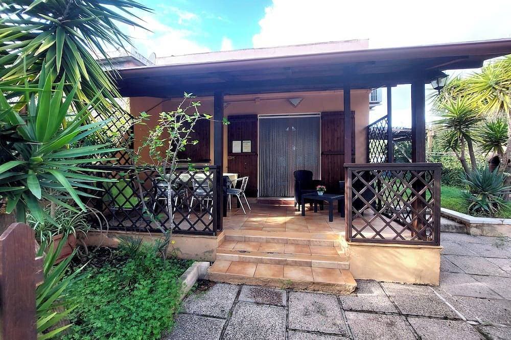 Villetta Marea a few steps from the beach, suitable for families with pets 1