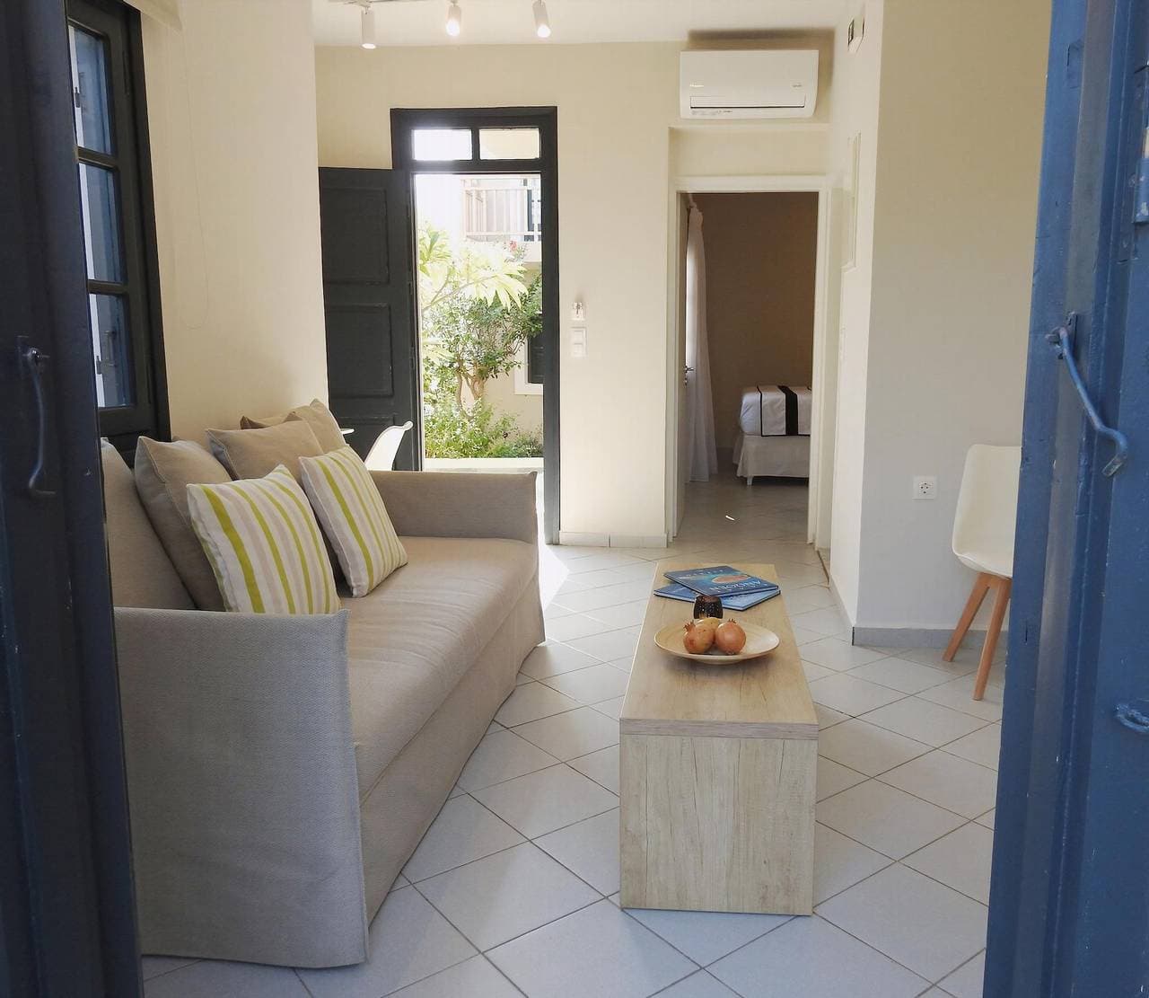 Foto 8 von 27: Villa für 4 Personen mit Balkon