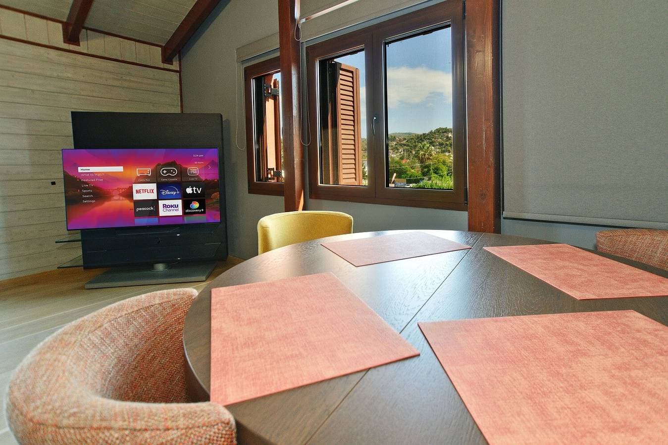 Foto 8 von 32: Ferienwohnung 'Pool Villa Desmira' mit Meerblick, Wi-Fi und Klimaanlage
