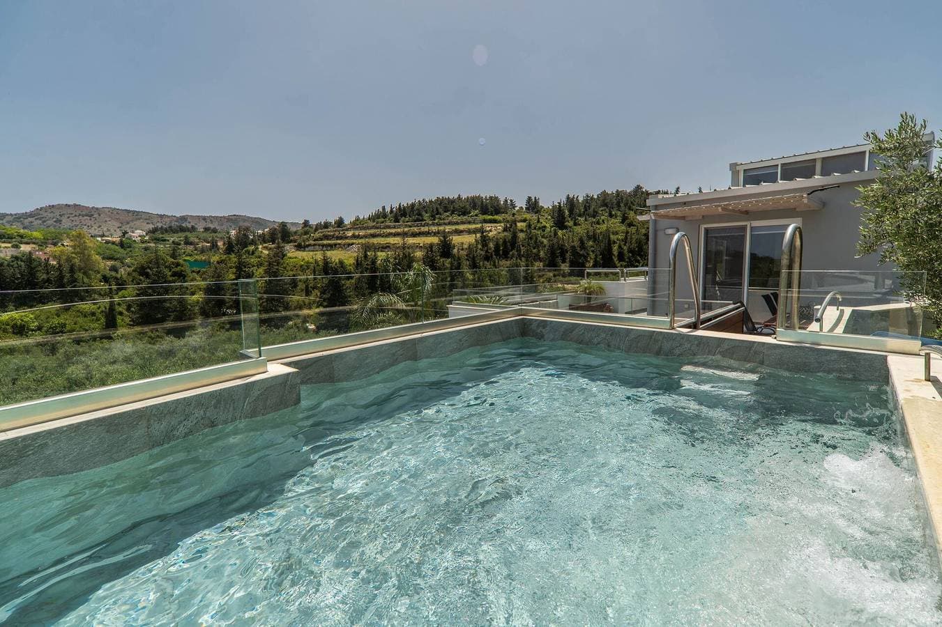Foto 4 von 46: Villa für 6 Personen mit Pool