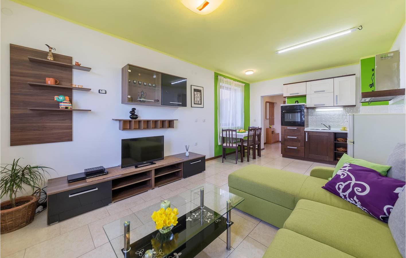 Foto 5 von 28: Charmantes Apartment mit Terrasse, WLAN und Parkplatz, 2,5 km vom Strand entfernt