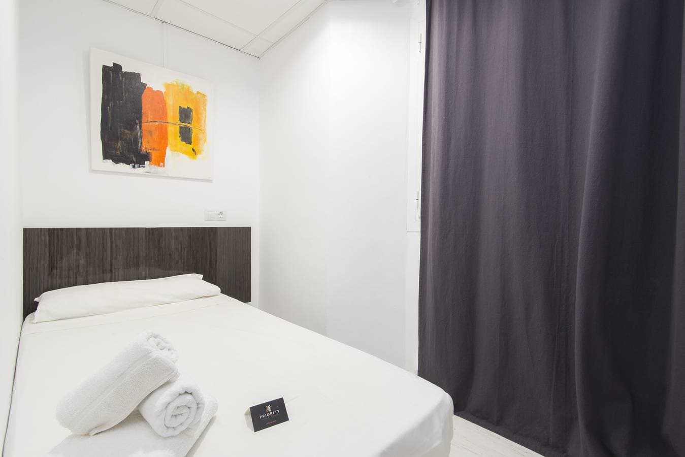 Foto 12 von 15: Black&White Apartment minimum stay 31 nights