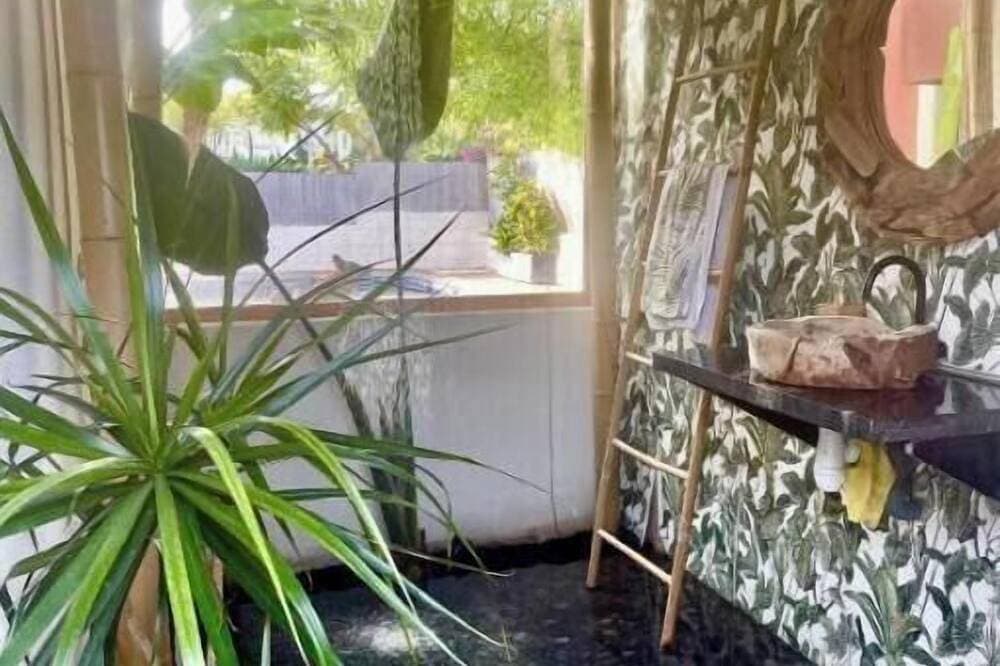 Foto 8 von 21: Exclusive Villa in Bonalba with Private Pool, Garden and Terrace