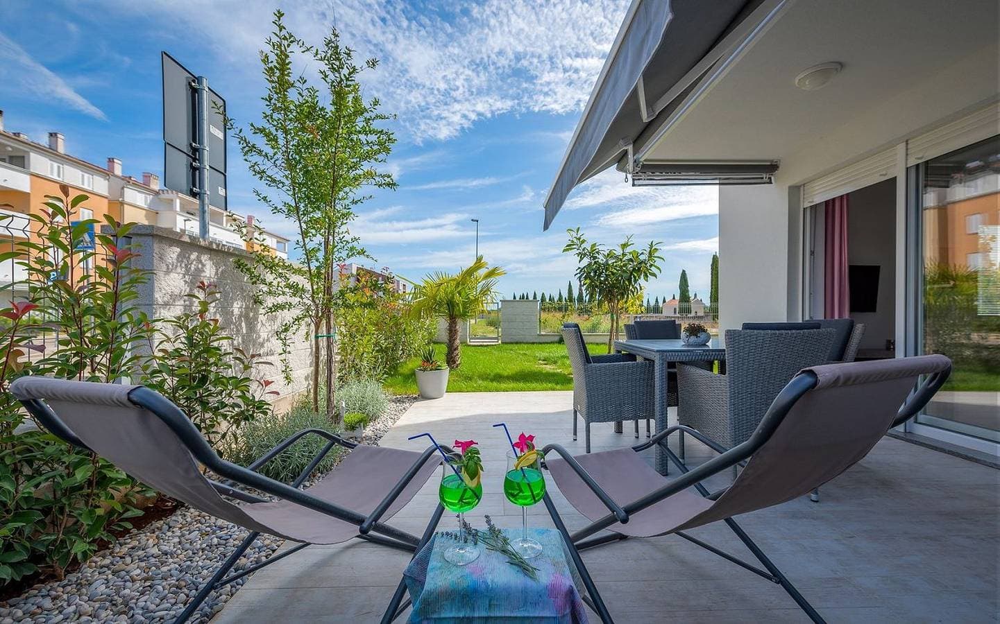 Bezauberndes Apartment 500 Meter zum Strand mit besonderer Terrasse 1