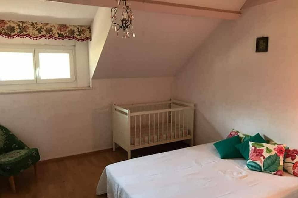 Foto 3 von 30: Grande Maison Familiale Dans le Massif des Bauges