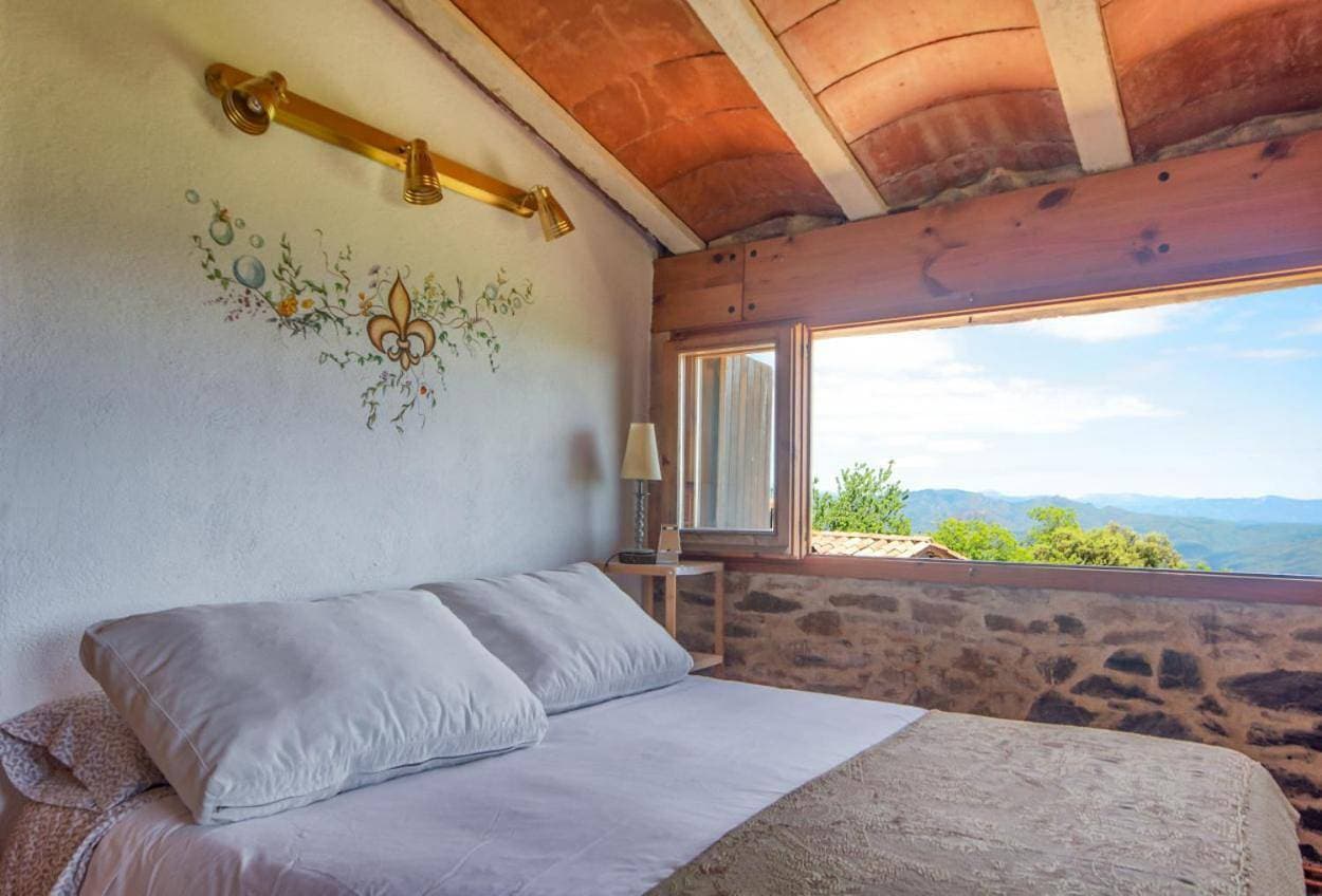 Apartamento duplex rural con chimenea y vistas panorámicas desde la cama 1