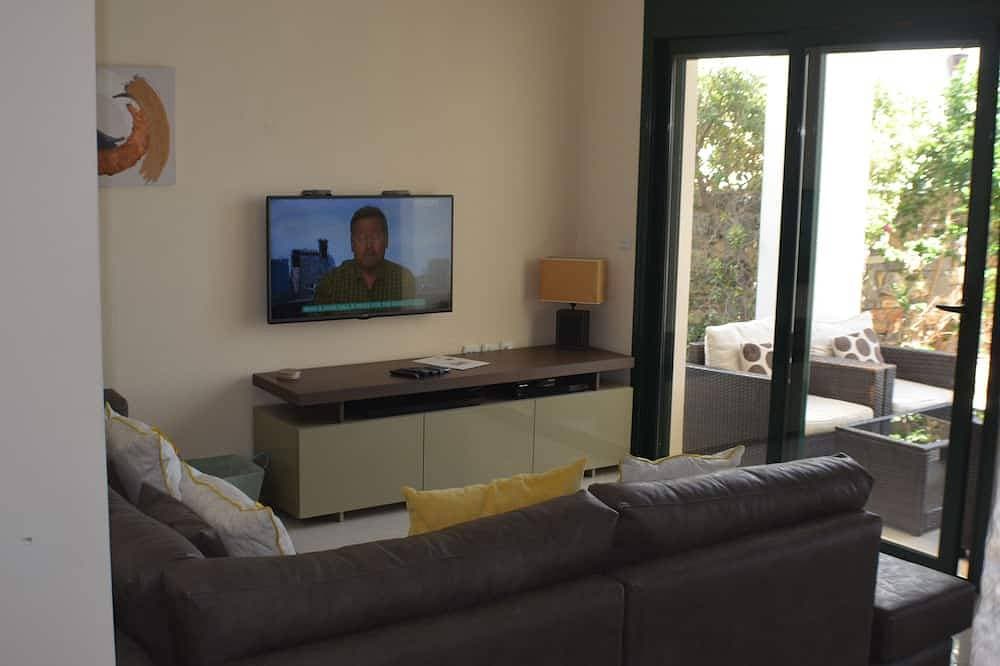 Foto 6 von 22: Beautiful Modern Cretan Villa overlooking the Mirabello Bay