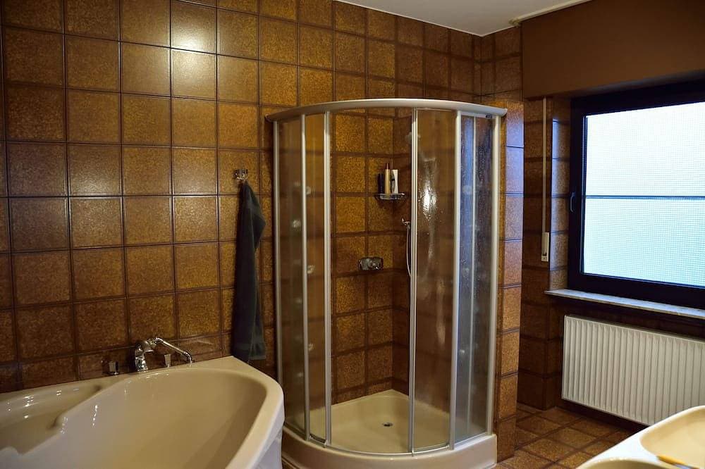 Foto 7 von 27: Luxoriöse Ferienwohnung mit großem Balkon, Sauna und Bar auf 295 m²