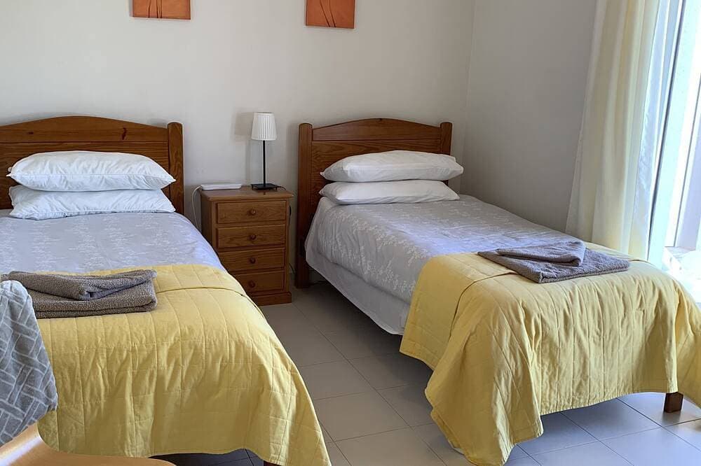 Foto 8 von 30: Villa with 10m x 5m Private Pool and Stunning Sea Views 2kms Beach